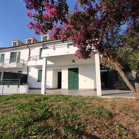 Casa Sant'andrea Вилла Кьявари